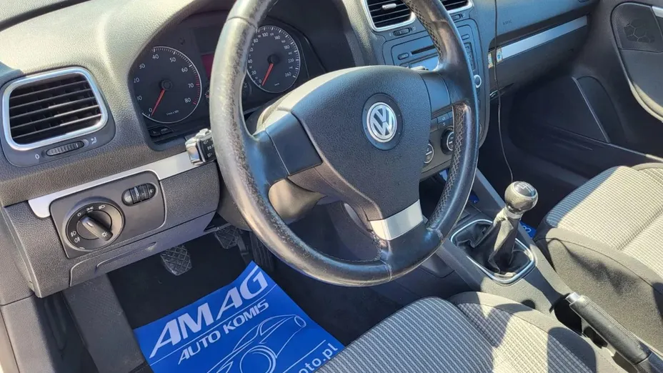 VOLKSWAGEN Eos -