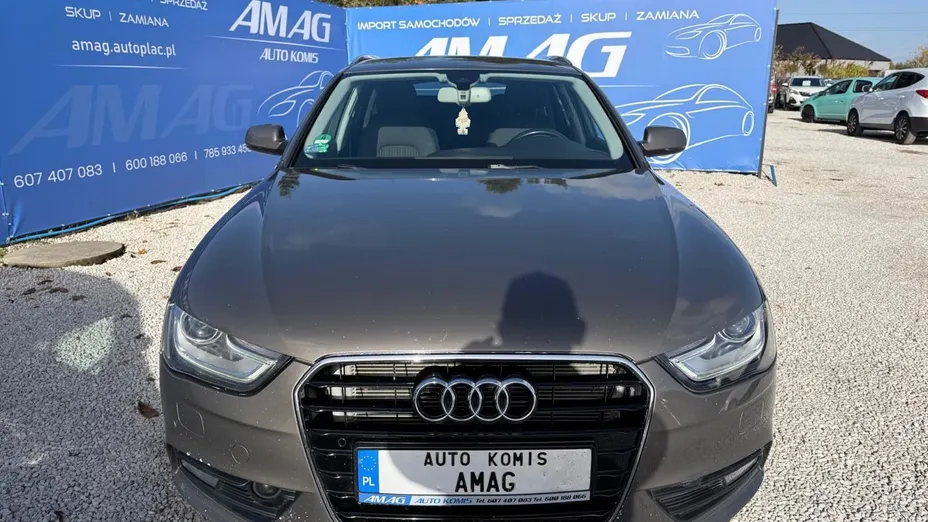 AUDI A4 -