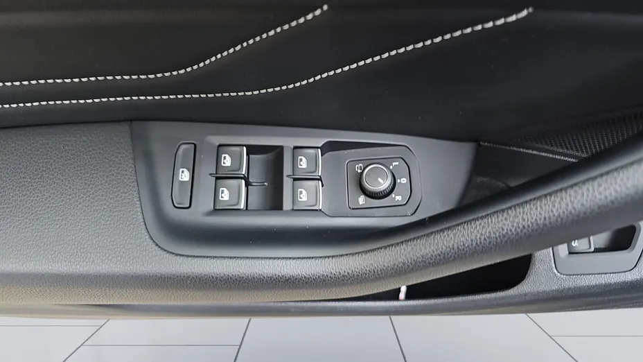 VOLKSWAGEN Arteon Arteon 2.0 TSI R-Line DSG