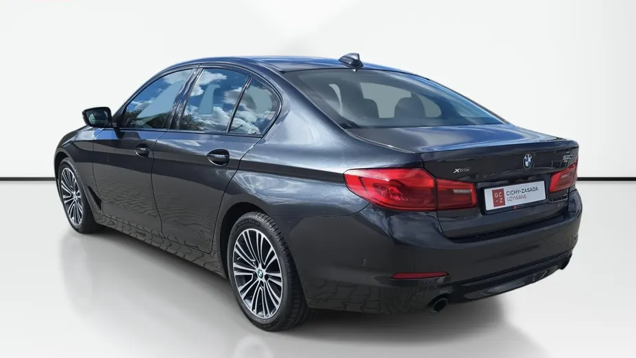BMW Seria 5 520d xDrive Luxury Line sport-aut