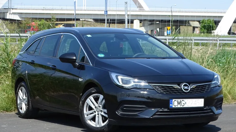 OPEL Astra Astra III 1.9 CDTI Cosmo aut