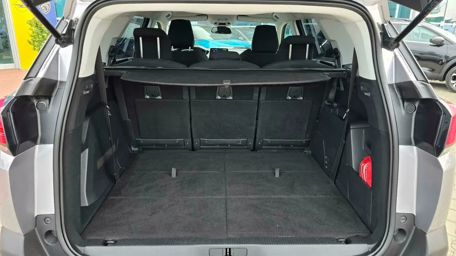 PEUGEOT 5008 5008 1.6 BlueHDI Allure S&S EAT6