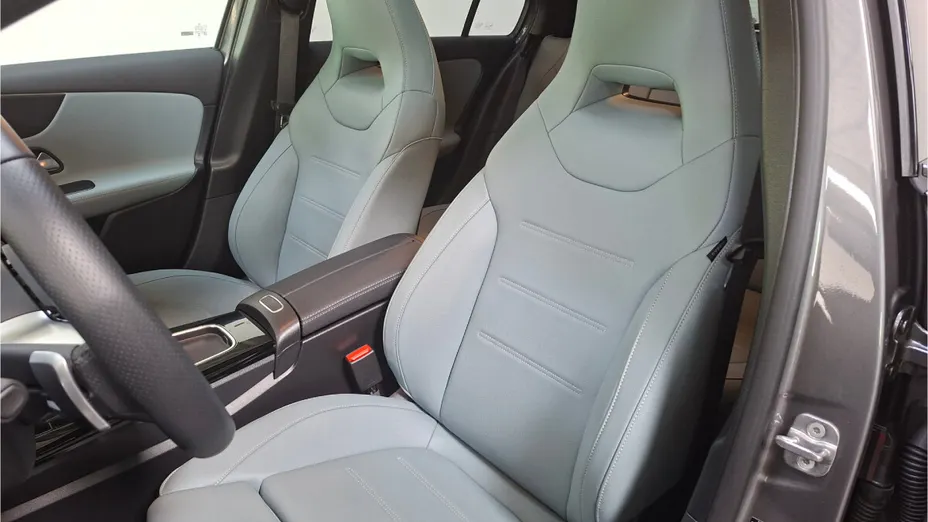 MERCEDES-BENZ A Klasa A 220 4-Matic AMG Line 8G-DCT