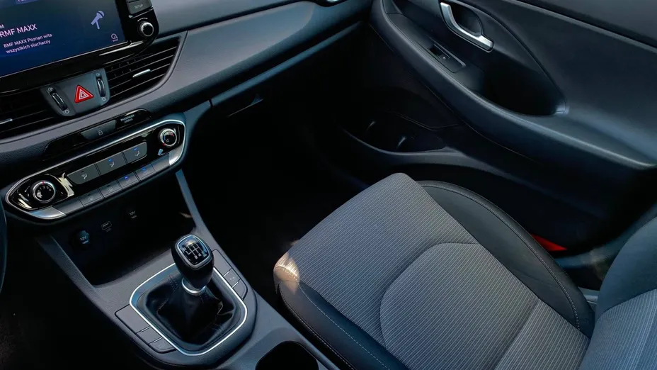 HYUNDAI i30 i30 1.5 T-GDI 48V Smart