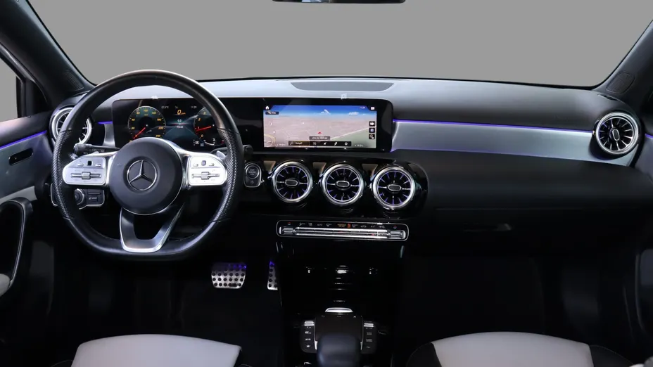 MERCEDES-BENZ A Klasa A 180 AMG Line 7G-DCT