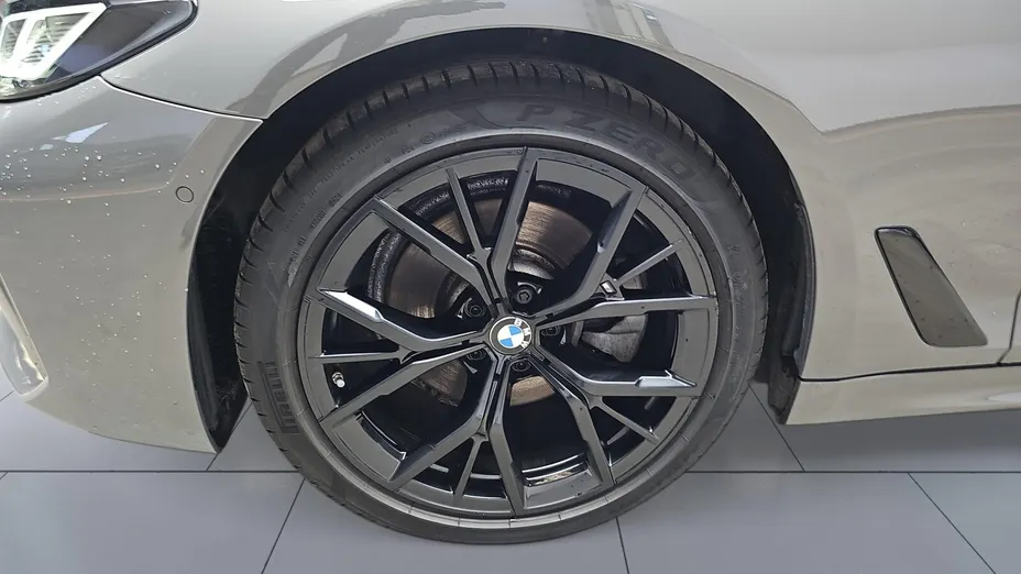 BMW Seria 5 520d xDrive mHEV aut