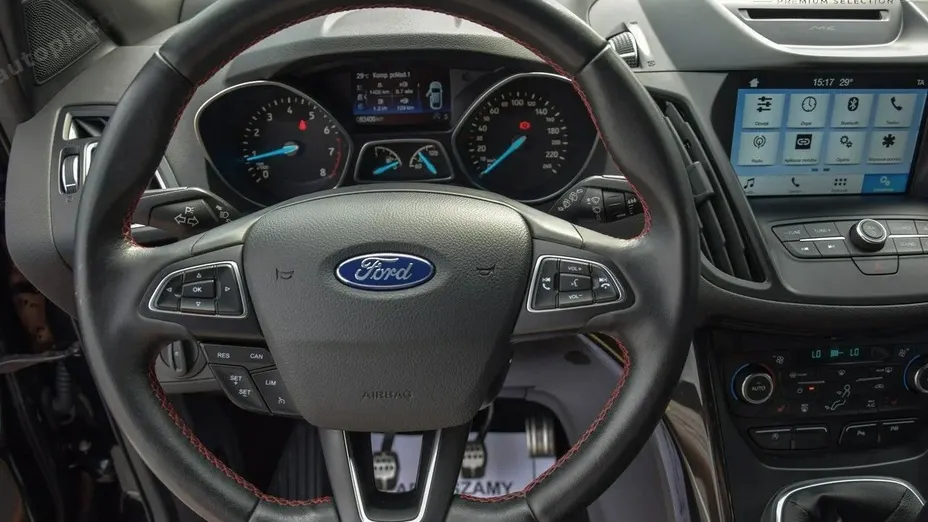 FORD Kuga -