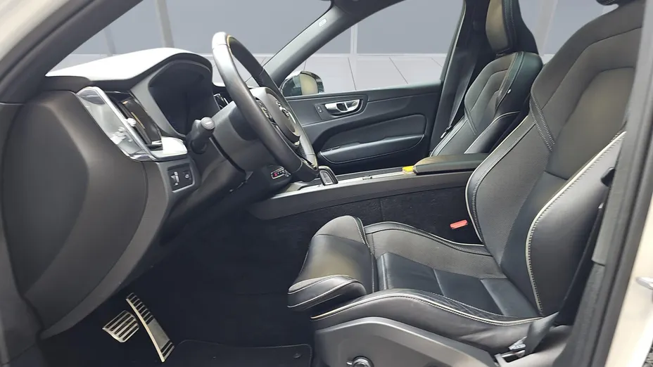 VOLVO XC60 XC60 B4 B R-Design aut