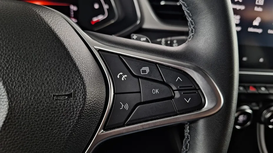 RENAULT Captur Captur 1.3 TCe mHEV Techno EDC