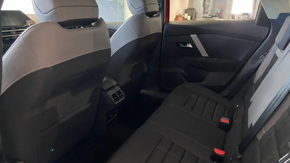 CITROEN C4 X C4 X 1.2 mHEV Plus eDCT6 Nowy