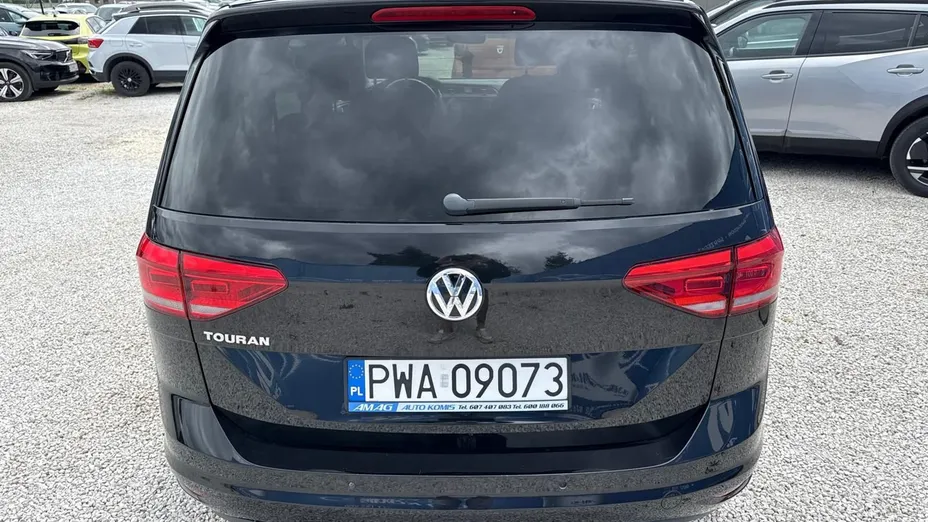 VOLKSWAGEN Touran -