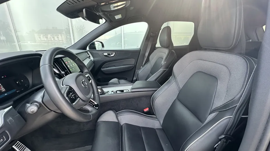 VOLVO XC60 XC60 B4 B R-Design aut