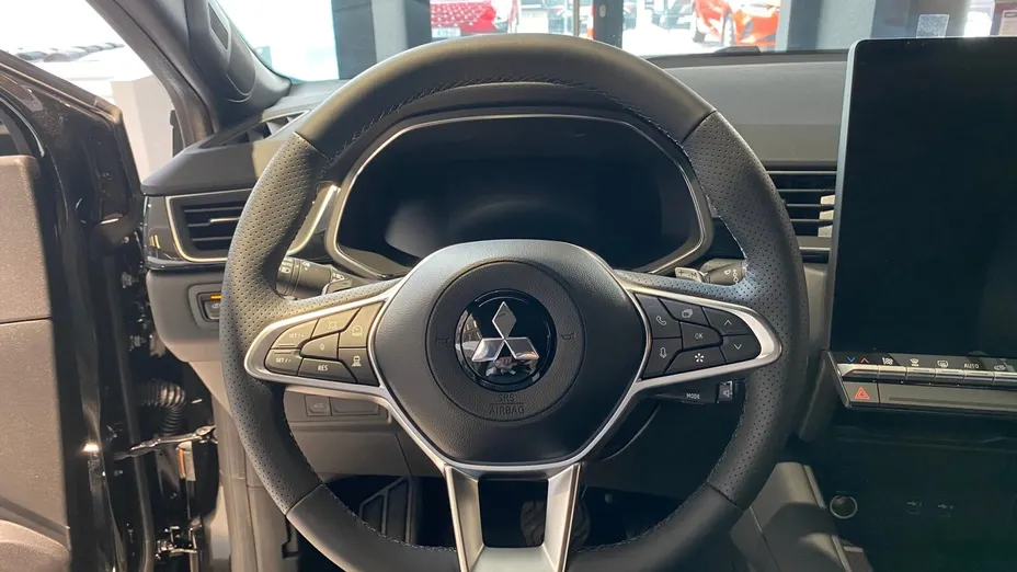 MITSUBISHI Grandis Grandis 1.3T mHEV Intense Style Cold DCT Nowy