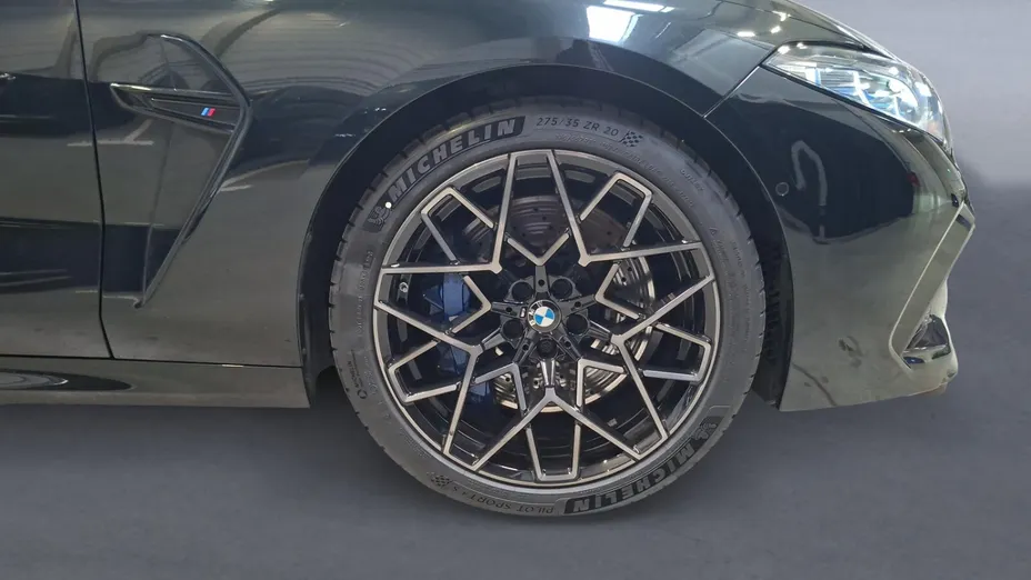 BMW Seria 8 M8 Competition