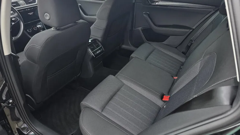 SKODA Superb Superb 2.0 TDI SCR Style DSG