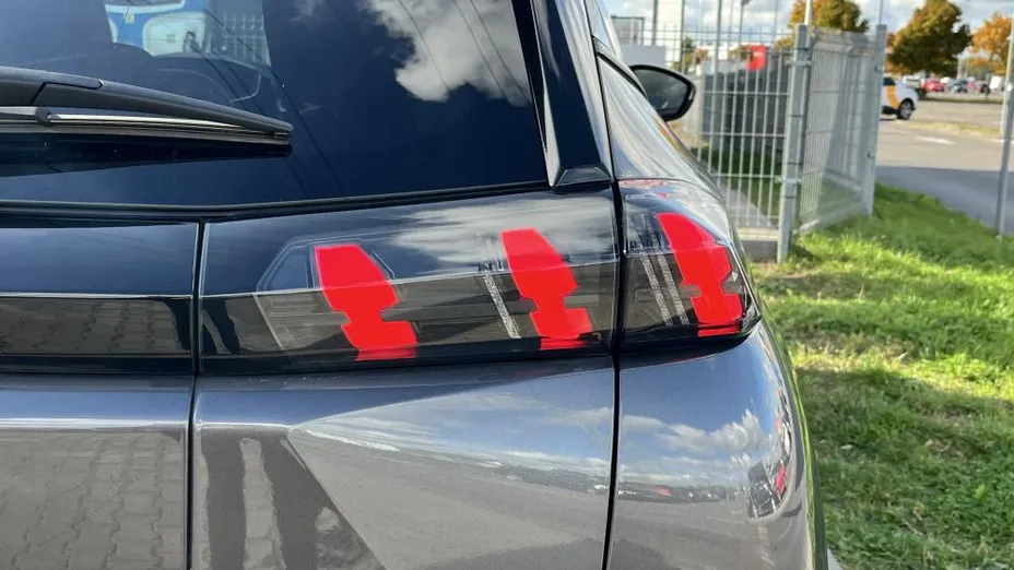 PEUGEOT 2008 2008 1.2 PureTech Allure S&S EAT8