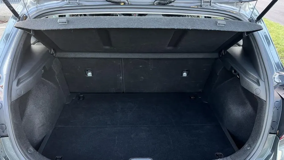 HYUNDAI i30 i30 1.5 DPI Classic +