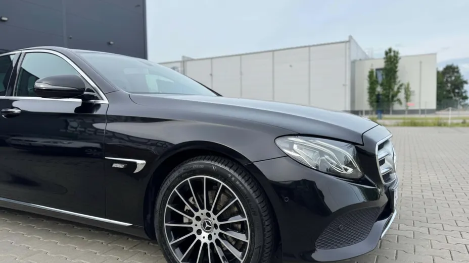 MERCEDES-BENZ E Klasa E 200 9G-TRONIC