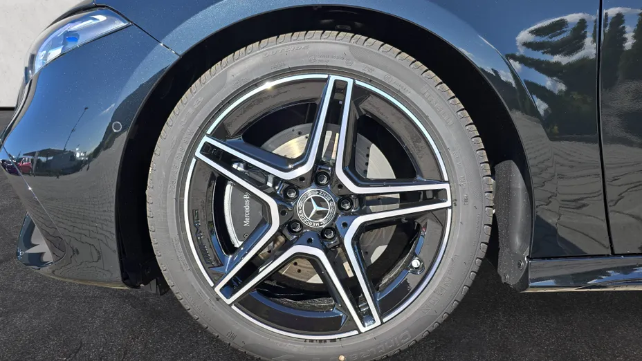 MERCEDES-BENZ A Klasa A 220 4-Matic AMG Line 8G-DCT Nowy