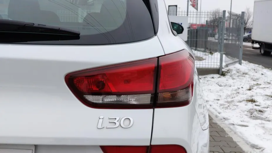 HYUNDAI i30 i30 1.5 DPI Classic +