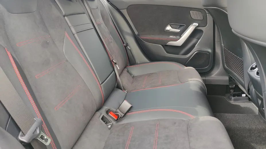 MERCEDES-BENZ A Klasa A 250 e AMG Line 8G-DCT