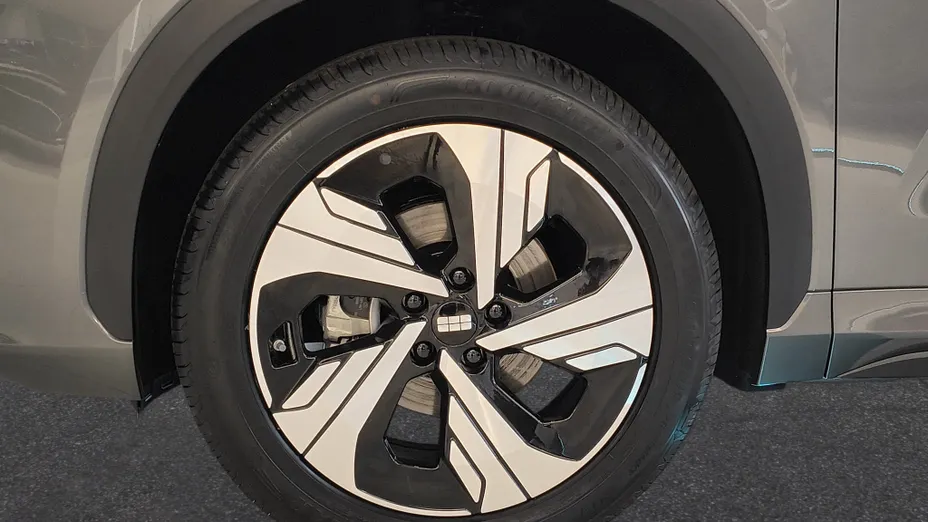GEELY E5 EX5 60.22kWh Max Nowy