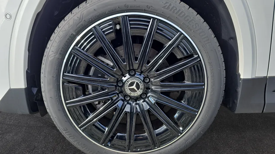 MERCEDES-BENZ GLA GLA 200 AMG Line Nowy