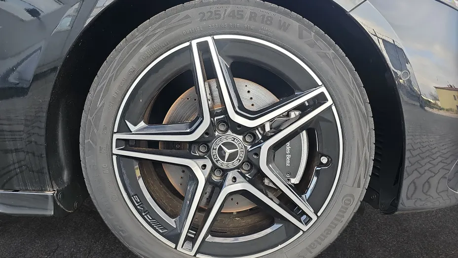 MERCEDES-BENZ A Klasa A 220 4-Matic AMG Line 8G-DCT Nowy