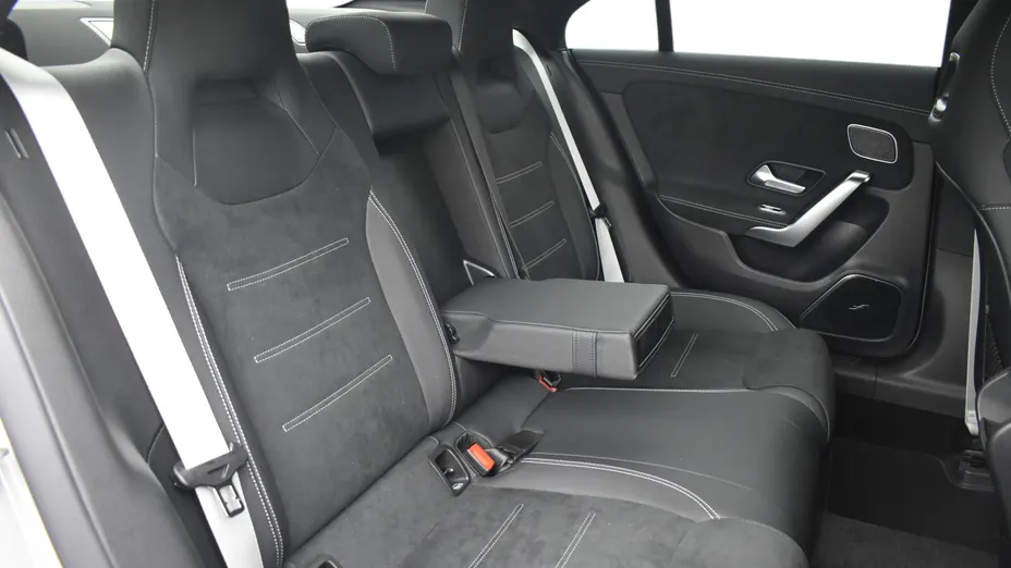 MERCEDES-BENZ CLA CLA 200 mHEV AMG Line 7G-DCT Nowy