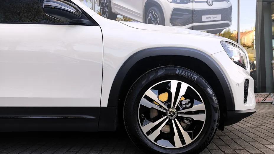 MERCEDES-BENZ GLB GLB 200 Progressive 7G-DCT