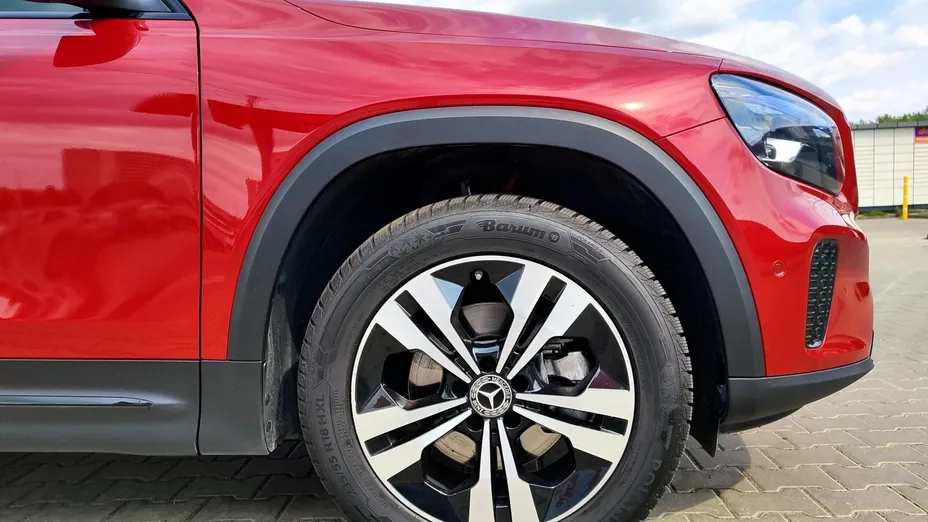 MERCEDES-BENZ GLB GLB 200 Progressive 7G-DCT