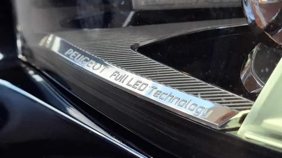 PEUGEOT 508 508 1.6 PureTech First Edition S&S EAT8