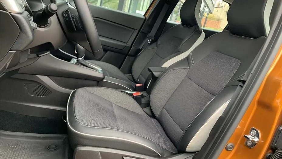 RENAULT Captur Captur 1.3 TCe mHEV Intens EDC