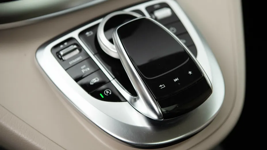 MERCEDES-BENZ V Klasa V 250 d 4-Matic Avantgarde 9G-Tronic (długi)