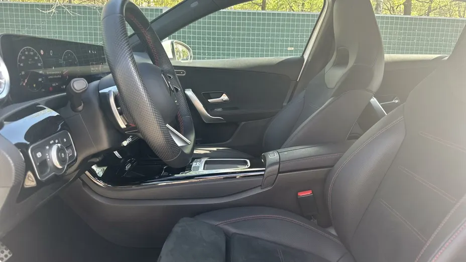 MERCEDES-BENZ A Klasa A 200 AMG Line 7G-DCT