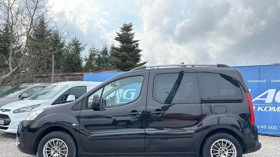 PEUGEOT Partner Van -