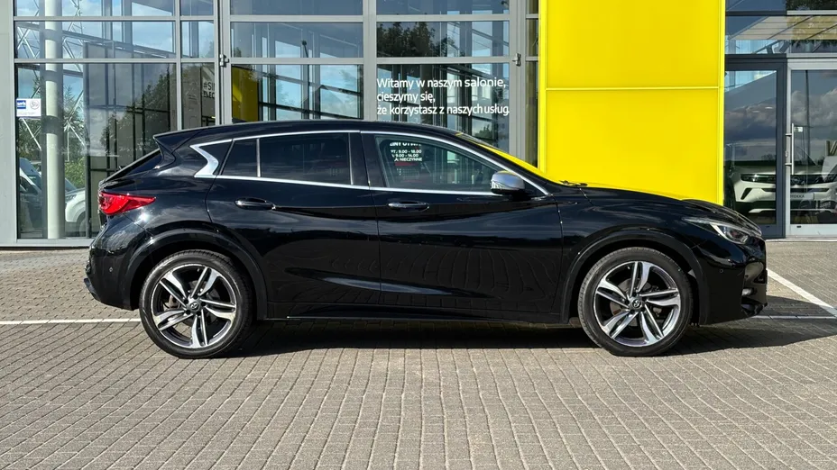 INFINITI Q30 Q30 1.5d City Black Edition