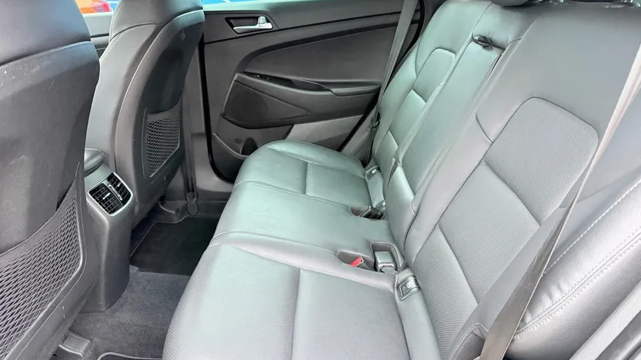 HYUNDAI Tucson -
