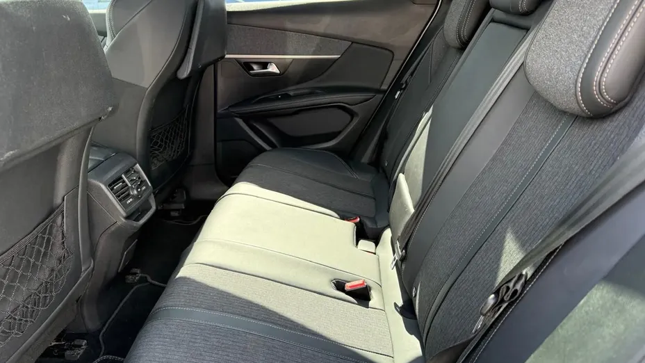 PEUGEOT 3008 -