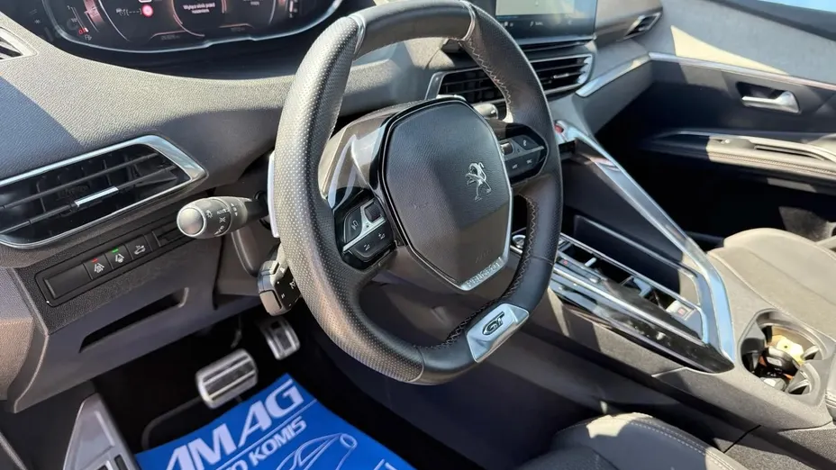 PEUGEOT 3008 -