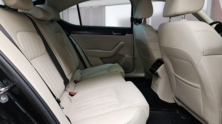 SKODA Superb Superb 2.0 TSI Style DSG
