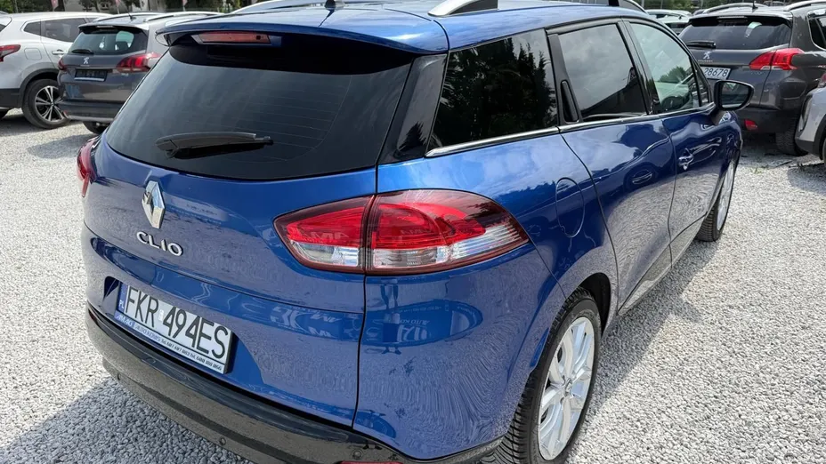 RENAULT Clio -