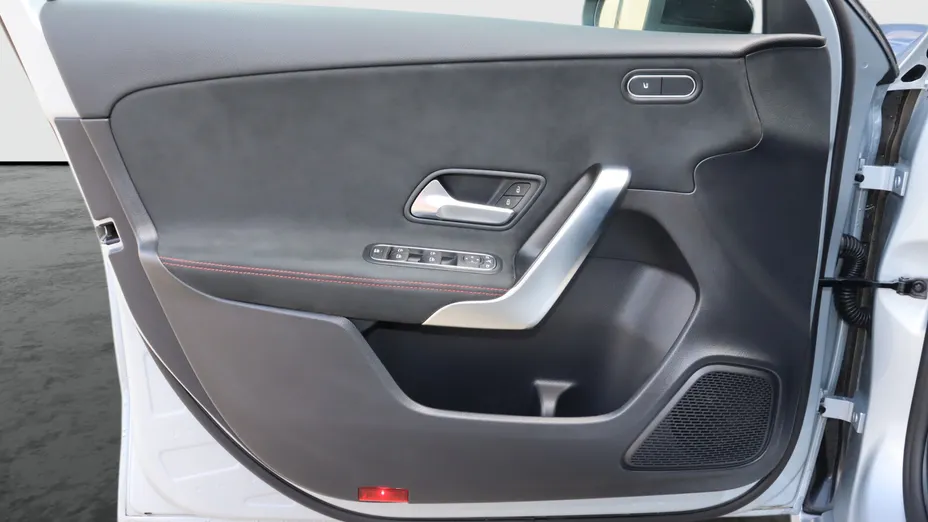 MERCEDES-BENZ A Klasa A 200 AMG Line 7G-DCT