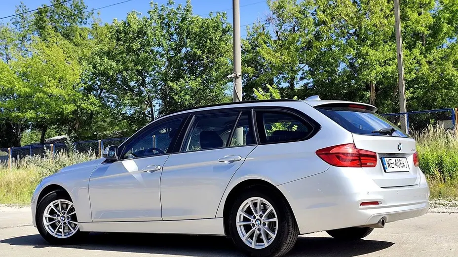 BMW Seria 3 318i GPF Advantage aut