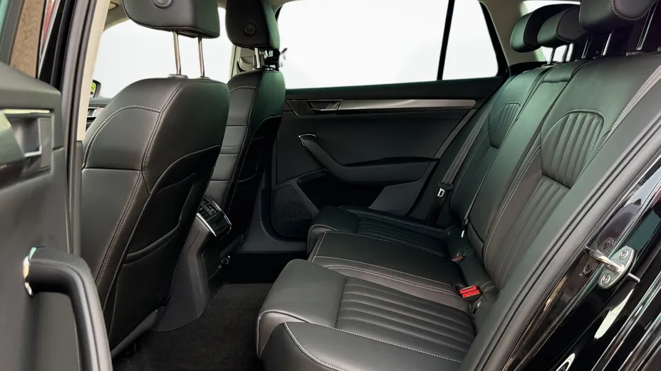 SKODA Superb Superb 2.0 TDI SCR Style DSG