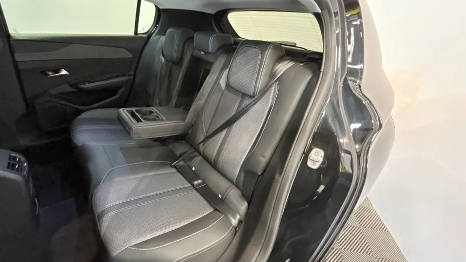 PEUGEOT 308 -
