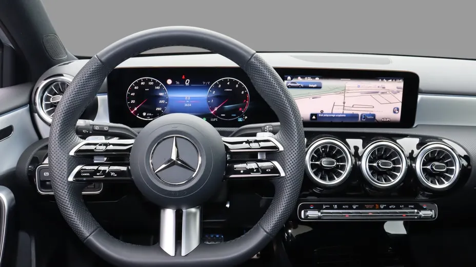 MERCEDES-BENZ A Klasa A 220 4-Matic AMG Line 8G-DCT