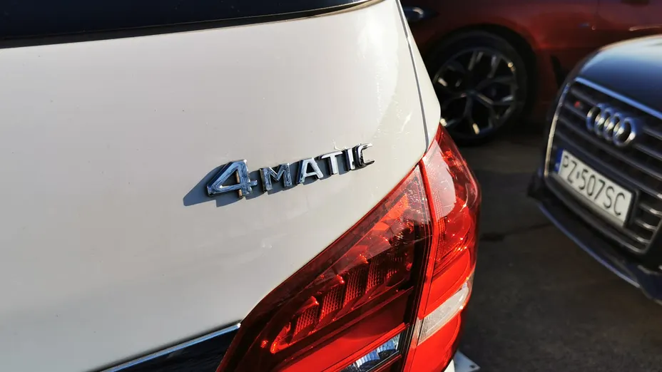 MERCEDES-BENZ GLS -