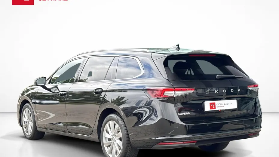 SKODA Superb -