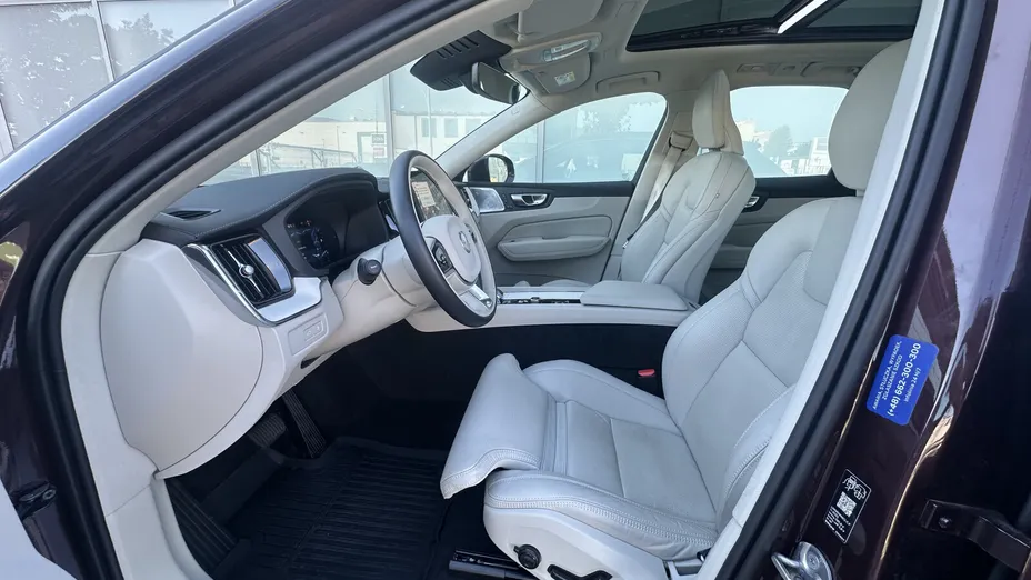 VOLVO XC60 XC60 T8 Plug-In Hybrid AWD Ultra Bright aut